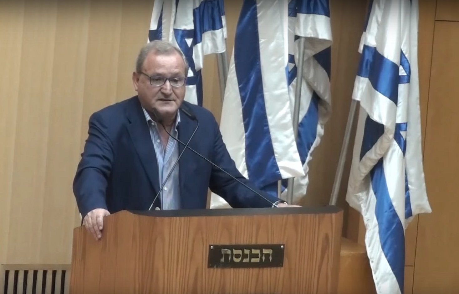 לאון אדרי ז''ל (צילום: YOUTUBE / האקדמיה נתניה)